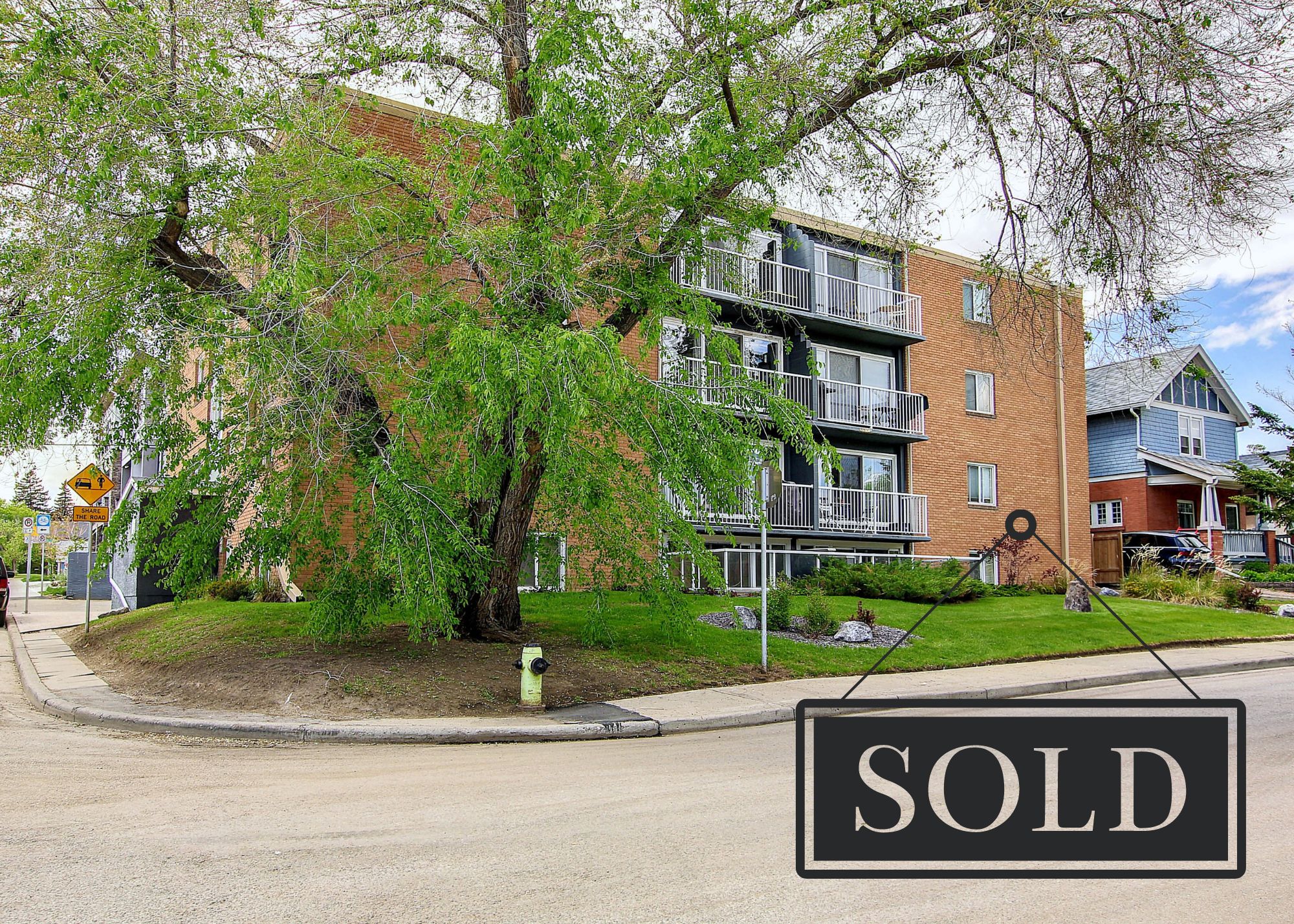 2515 14A Street SW # 205 Calgary, AB T2T 3X6