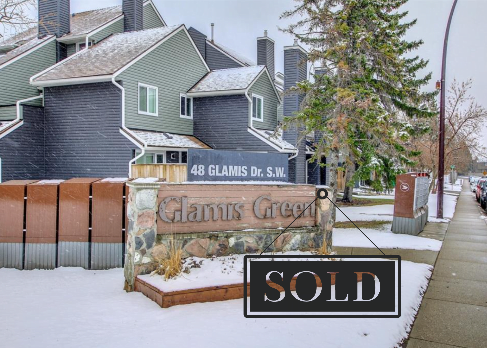 34 Glamis Green SW # 213 Calgary, AB T3E 6V1